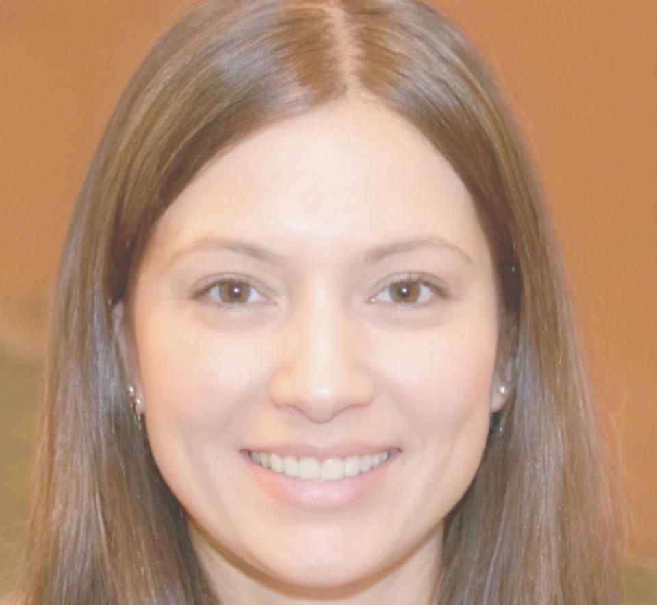 Asesora financiera Berta Vilanova en consulta